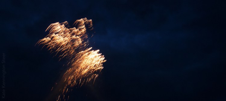 I can only behold this in the dark (bl)